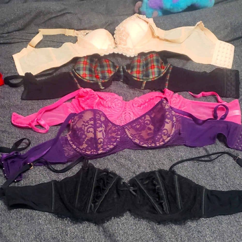 Victoria secret, Adore me bra lot